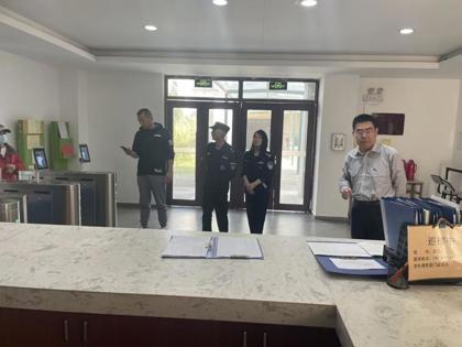陶華山副校長踐行安全管理 “換位跑一次”